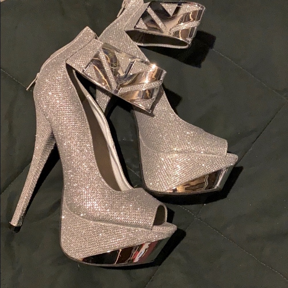 Sexy silver sequence heels